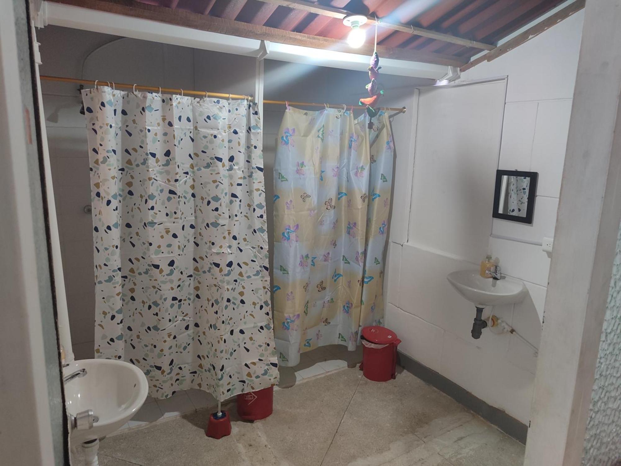 Casa Almarita - Hostal, Bar Y Restaurante Μεντεγίν Εξωτερικό φωτογραφία