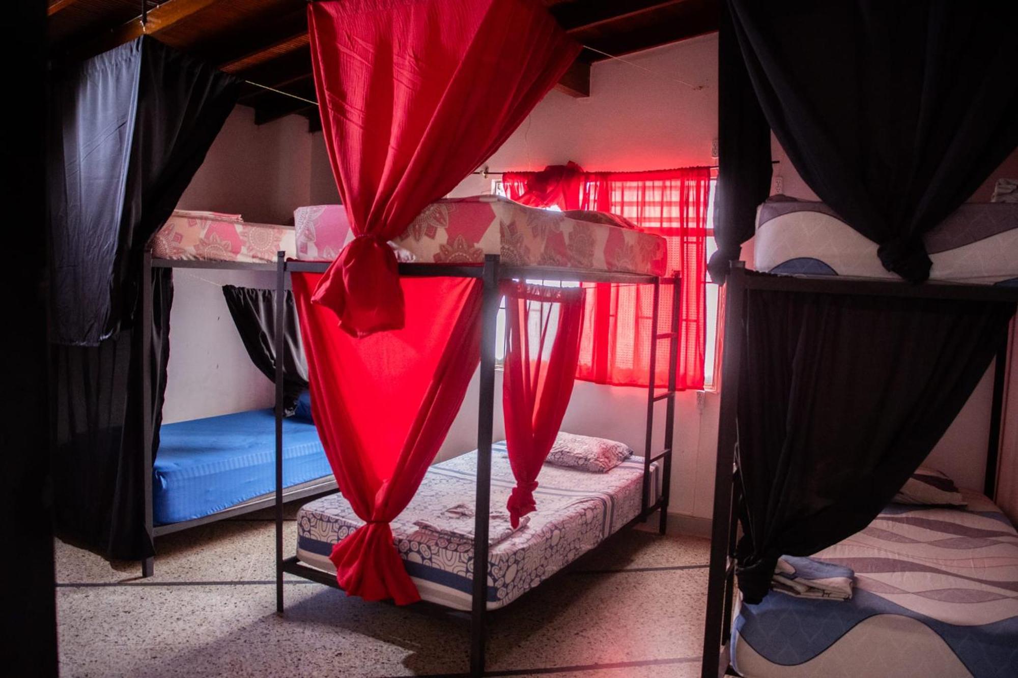 Casa Almarita - Hostal, Bar Y Restaurante Μεντεγίν Εξωτερικό φωτογραφία