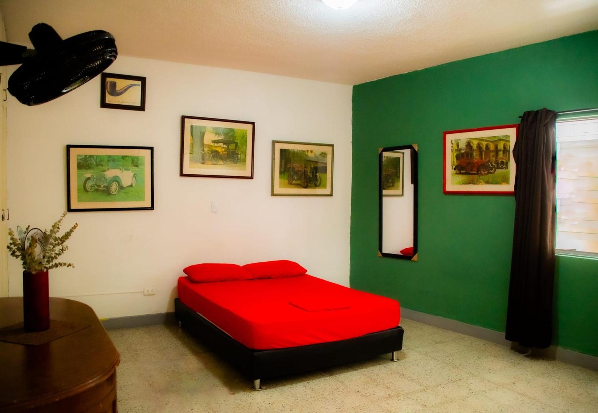Casa Almarita - Hostal, Bar Y Restaurante Μεντεγίν Εξωτερικό φωτογραφία