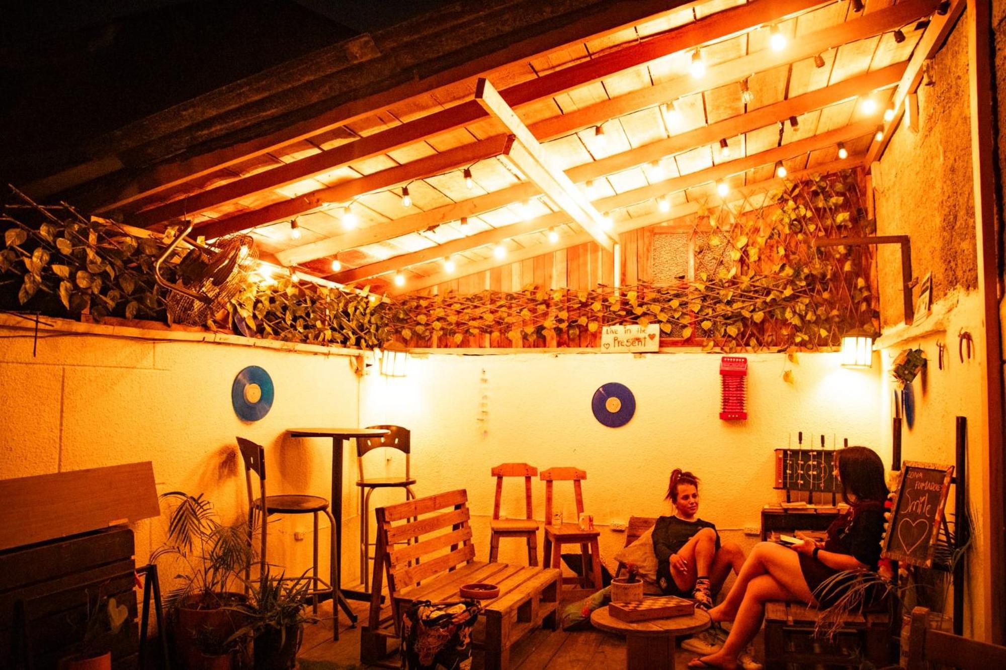 Casa Almarita - Hostal, Bar Y Restaurante Μεντεγίν Εξωτερικό φωτογραφία